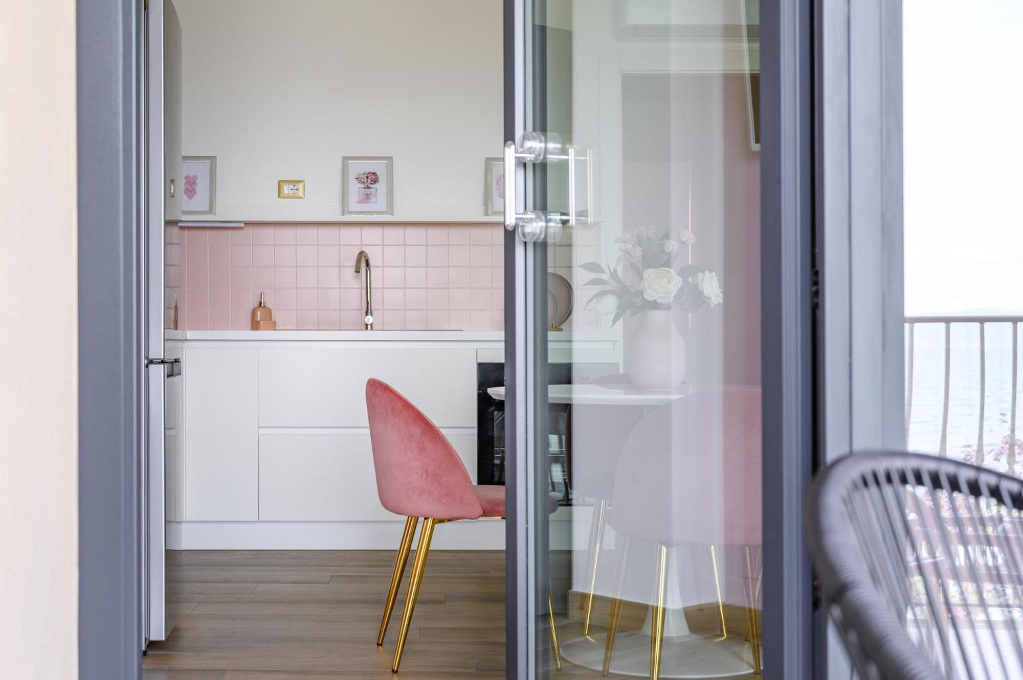 Casa Vacanze Maddalena - Palazzetto Sul Lago - Diamante Rosa Marta Extérieur photo
