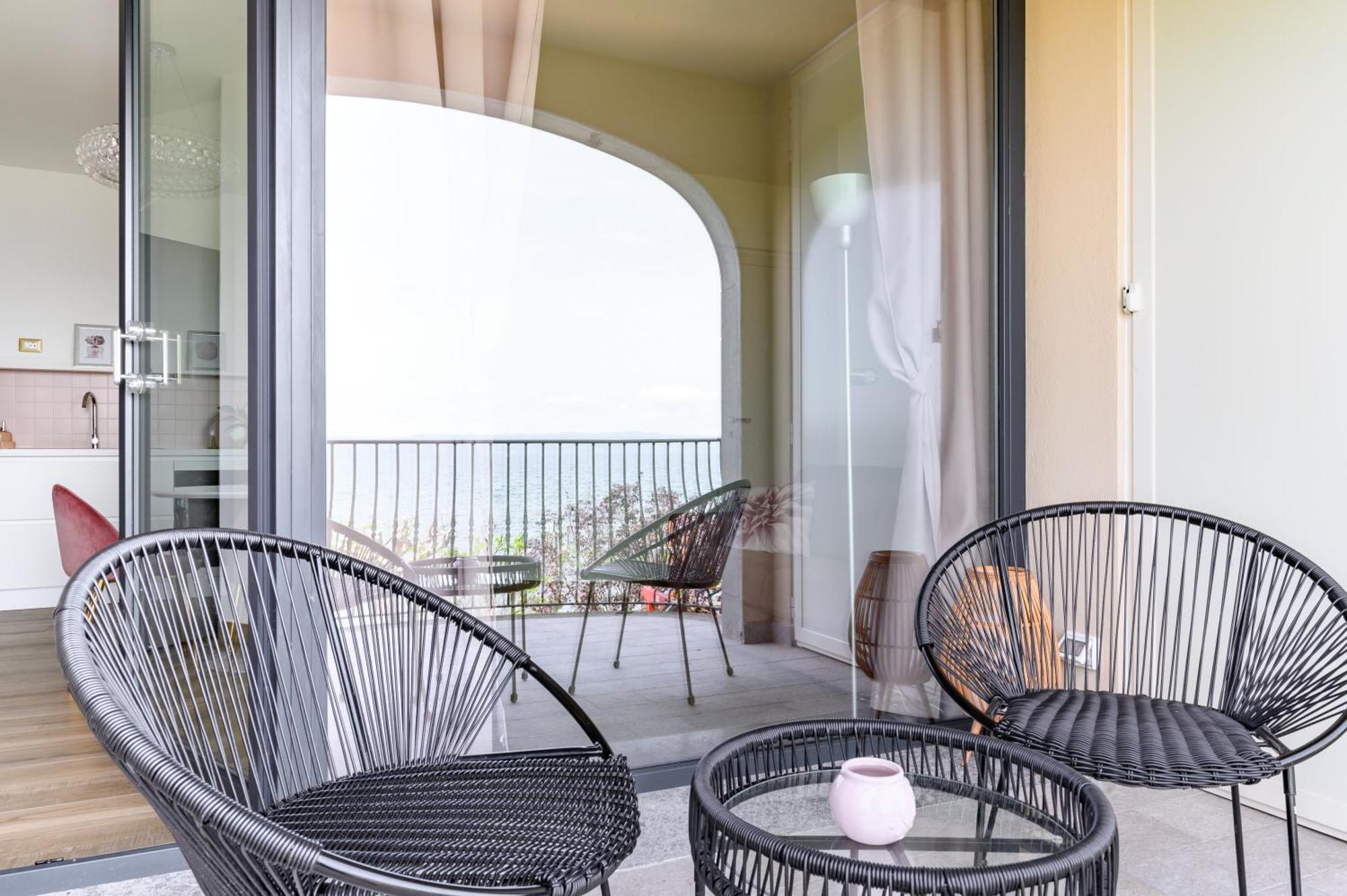 Casa Vacanze Maddalena - Palazzetto Sul Lago - Diamante Rosa Marta Extérieur photo