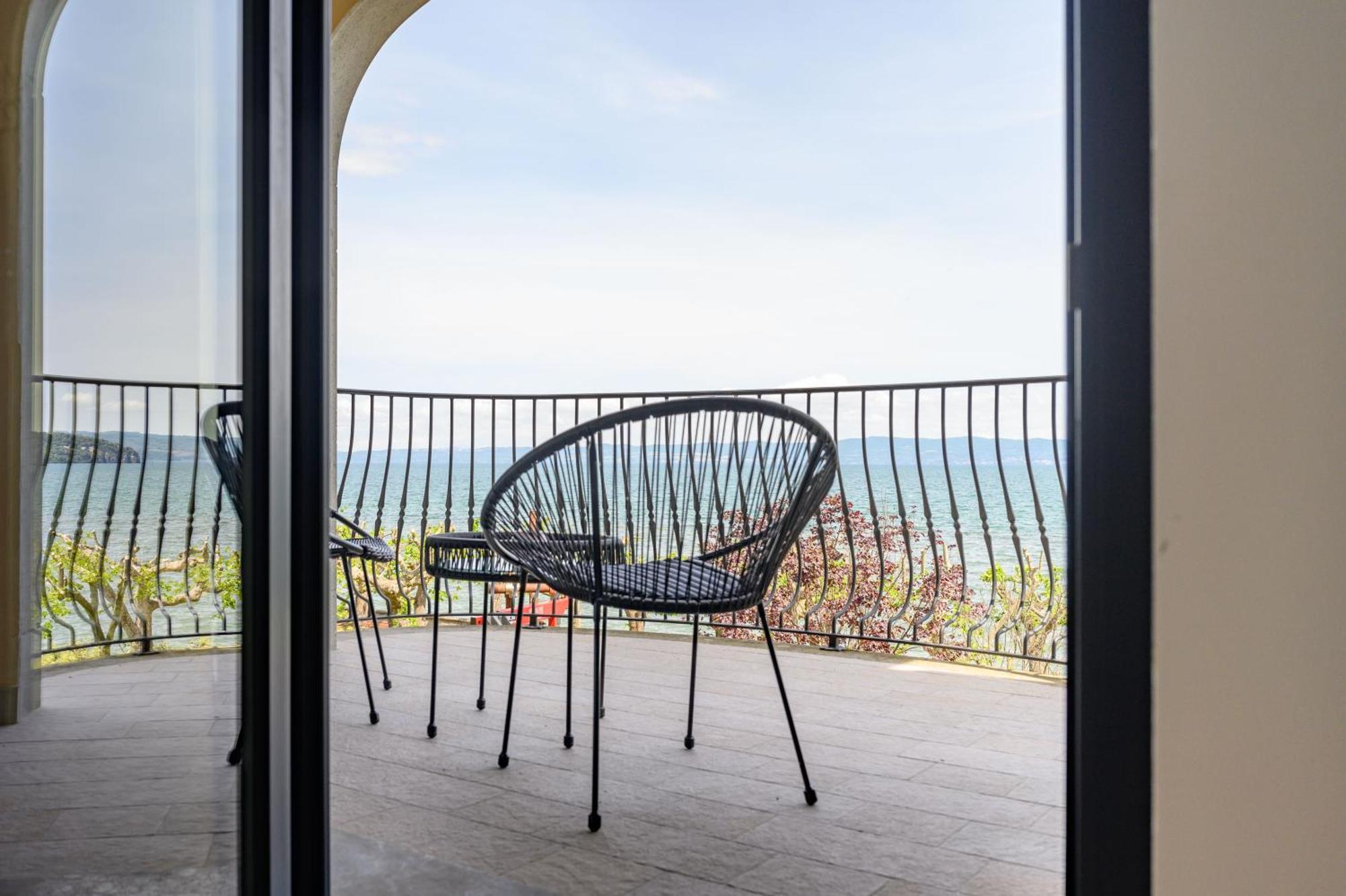 Casa Vacanze Maddalena - Palazzetto Sul Lago - Diamante Rosa Marta Extérieur photo